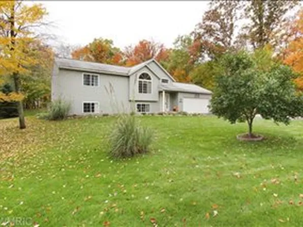3052 Root Ct NE, Cedar Springs, MI 49319