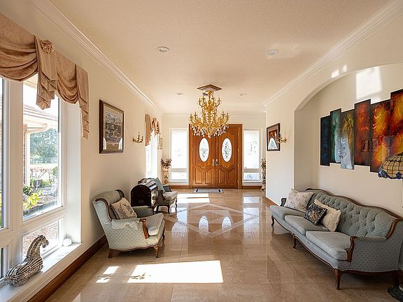 5th image of 18124 Coralwood Ln