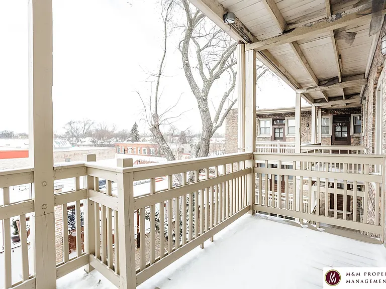 327 Harrison St — Photo 10