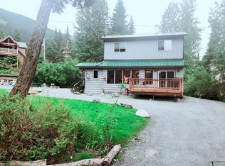 273 Davos Rd, Girdwood, AK 99587