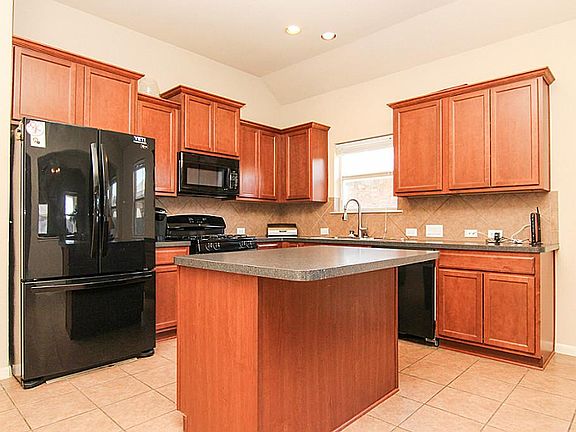 3rd image of 3211 Carriage Cove Ct