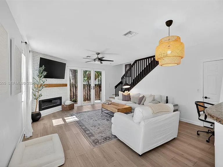 1214 W Las Olas Blvd — Photo 8