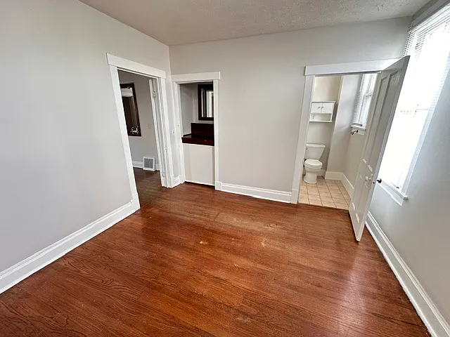 1116 S 9th St — Photo 5