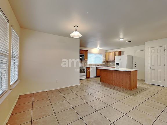 5th image of 1003 San Antonio Dr