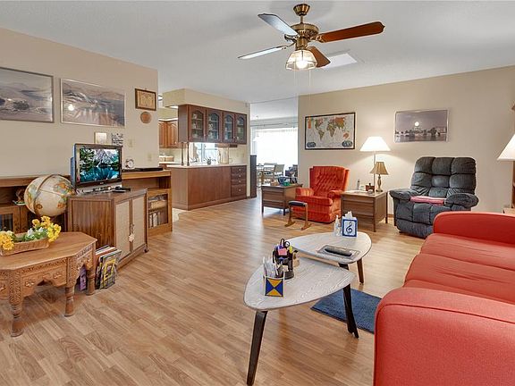 4th image of 350 LAFAYETTE PLACE