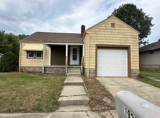 1922 W 9th St, Muncie, IN 47302