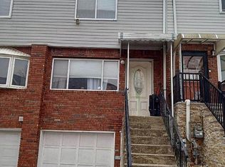 32 Cody Pl, Staten Island, NY 10312