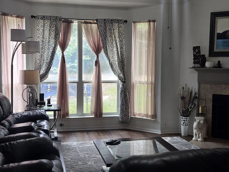 21926 Dolomite Dr