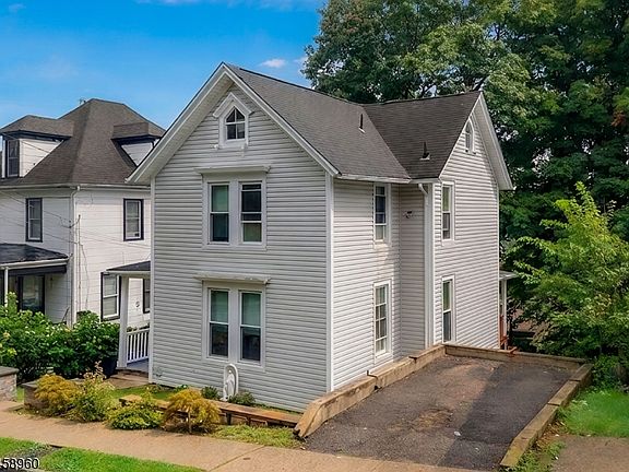 3rd image of 70 Prospect St