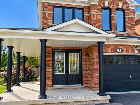 2 Summit Dr, Vaughan, ON L4H 0E8