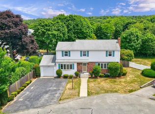 2 Macarthur Ter, Peabody, MA 01960