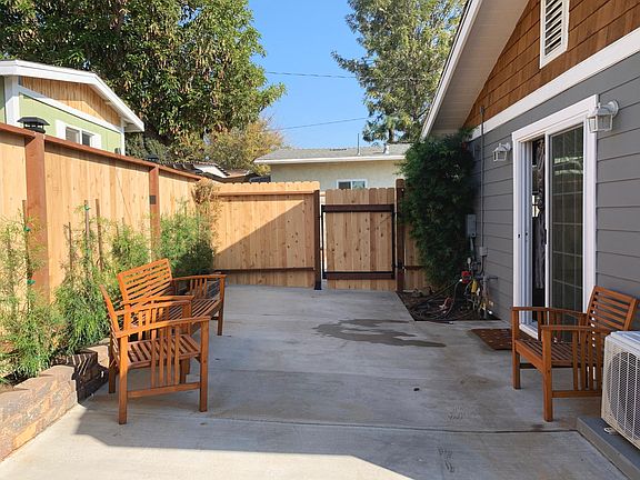 4th image of 222 S El Molino St