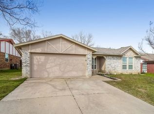 5809 Greenfield Dr, Watauga, TX 76148