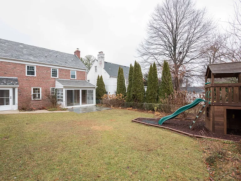 5837 Nebraska Ave NW — Photo 10