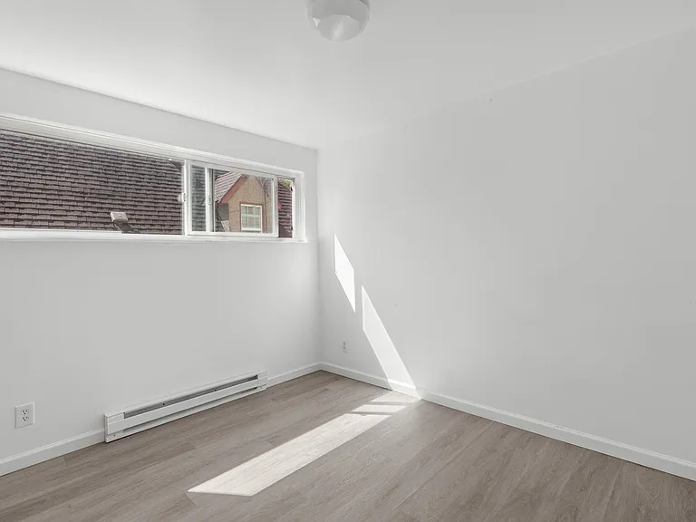 2144 Waverly Pl N #3 — Photo 15