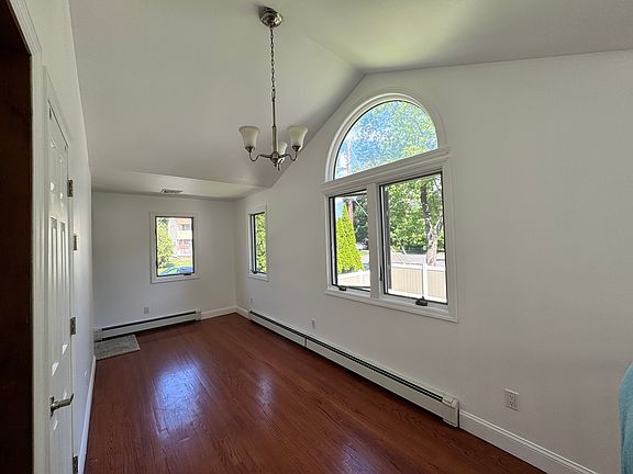 2nd image of 105 Prospect St