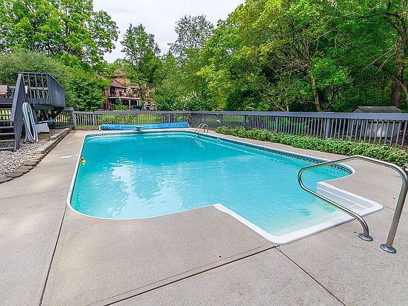 Pool installed 2006