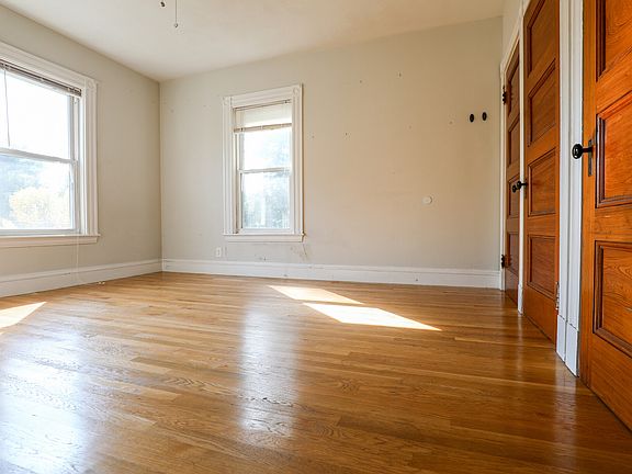 5th image of 38 Bigelow St #2