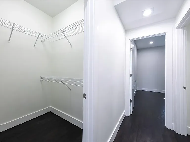 154 2nd St SW #2 — Photo 24