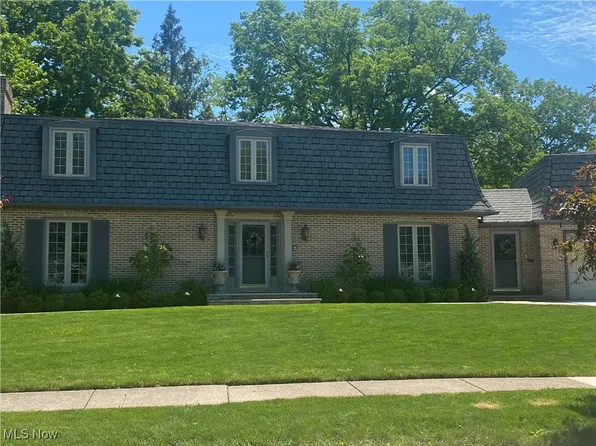 30601 Willoway Ln, Bay Village, OH 44140