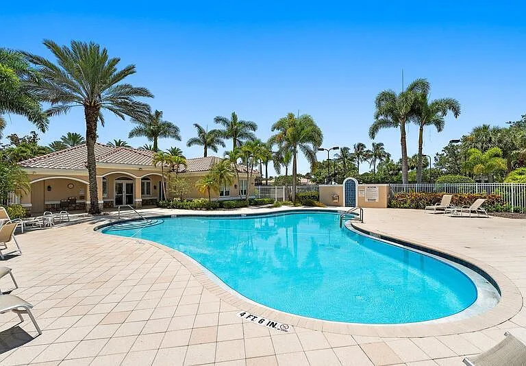 4526 Illicium Dr — Photo 46