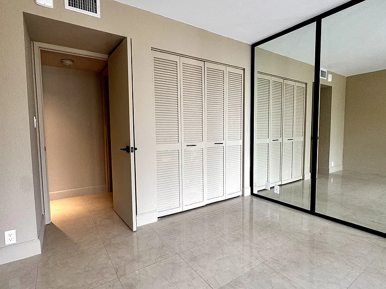 1901 Brickell Ave #B512 — Photo 29