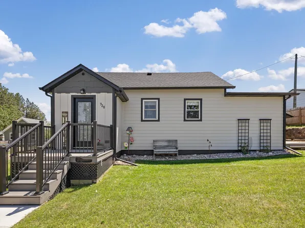 720 Lincoln St, Custer, SD 57730