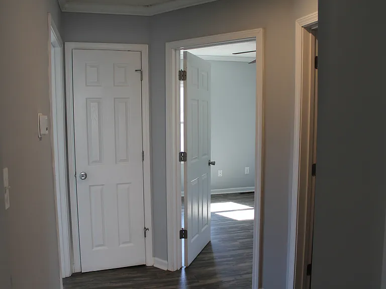 1419 Filbert St — Photo 9