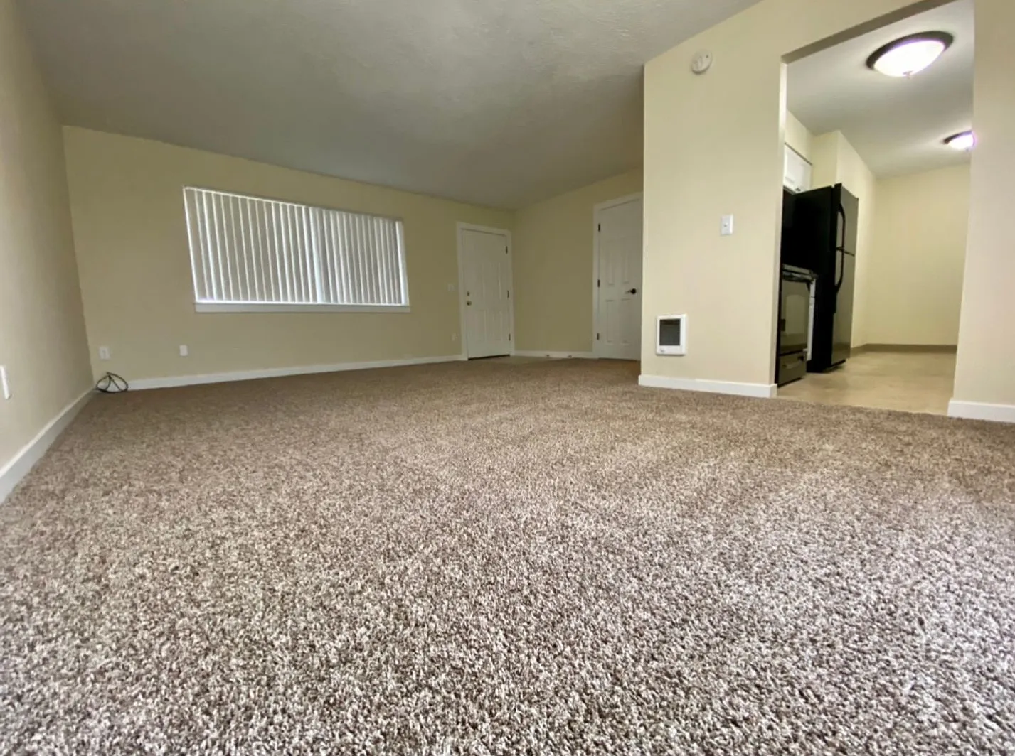Spacious Montavilla 2 Bedroom Top Floor/ Corner Unit Apartment W/ A/C And Off Street Parking~ Pet... — Photo 4