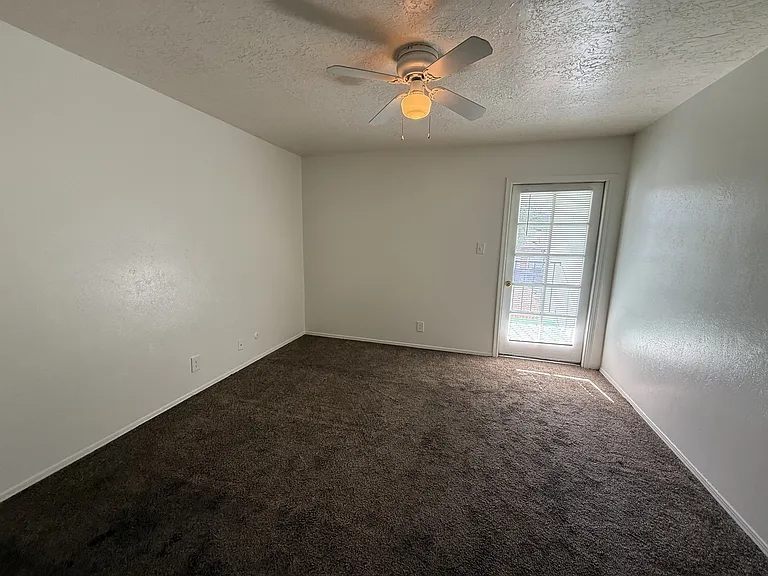 Morris Townhomes — Photo 26