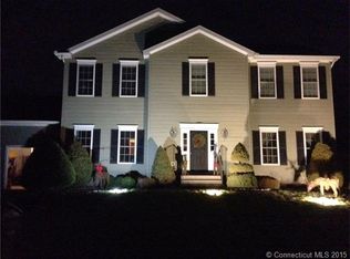 7 Sovereign Rdg, Cromwell, CT 06416