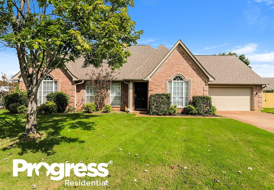 1st image of 355 Winding Creek Dr