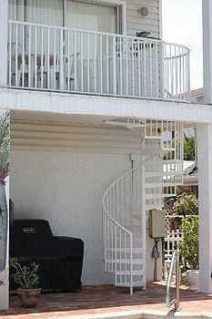 PERSONAL STAIRCASE TO POOL/BEACH