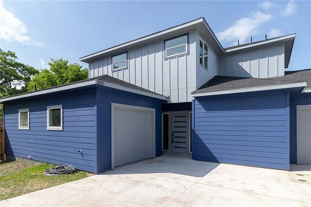 3 bed, 2.5 bath, 1500 sqft, $2,995 — Photo 1