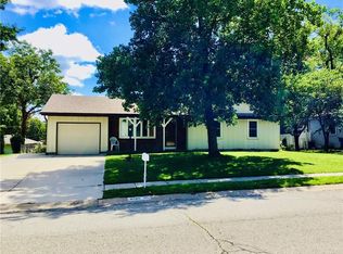 4705 Kessler St, Merriam, KS 66203