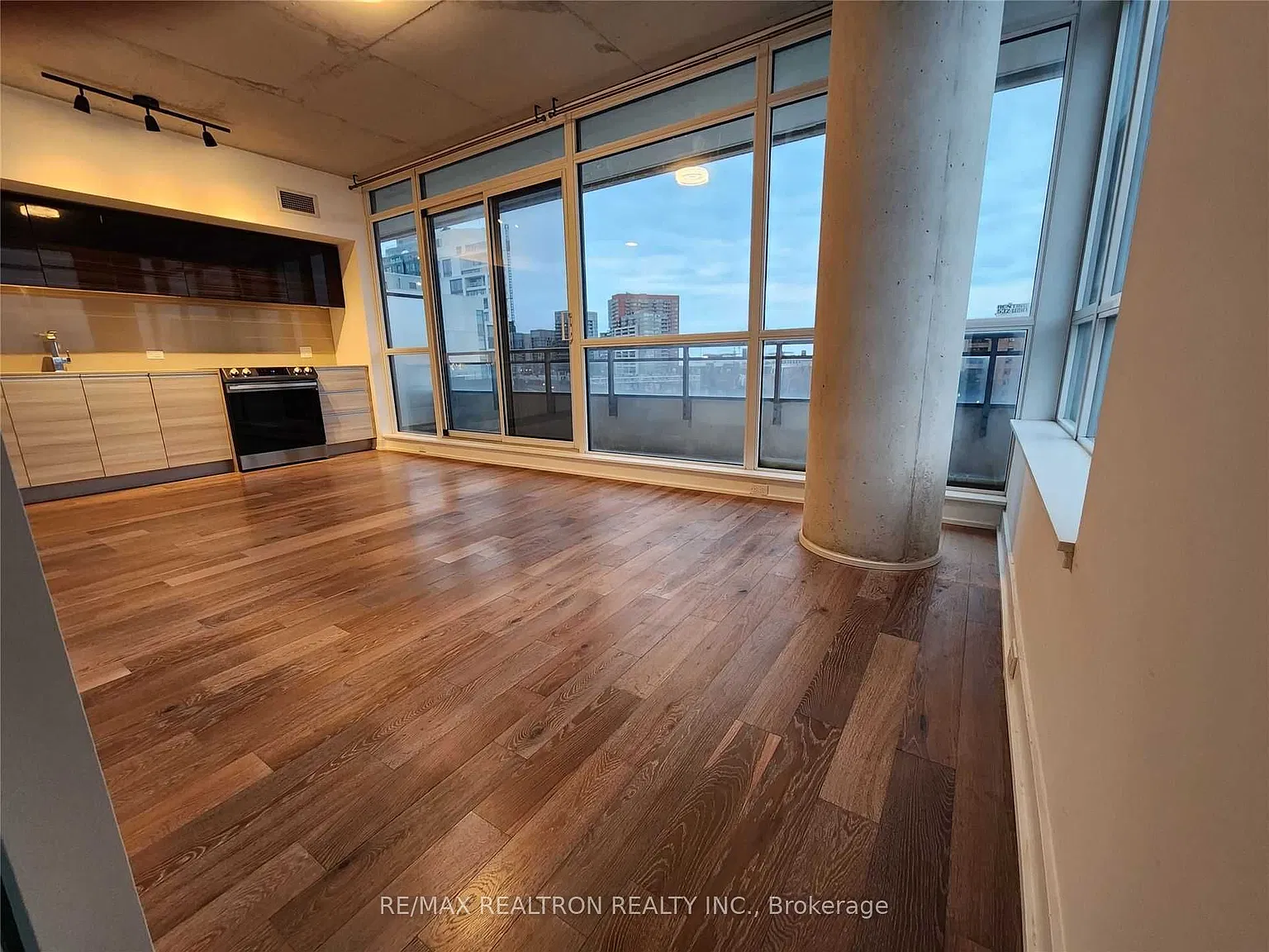 2 bed, $2,500 — Photo 3