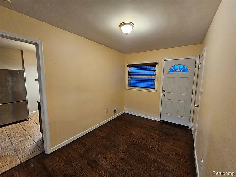 1501 N Silvery Ln — Photo 13