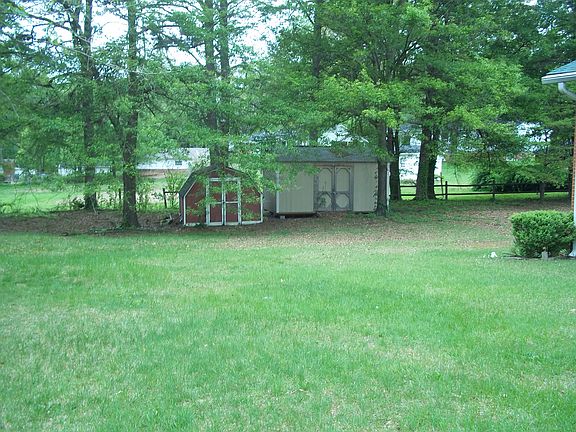 3rd image of 1623 Chesterfield Ct
