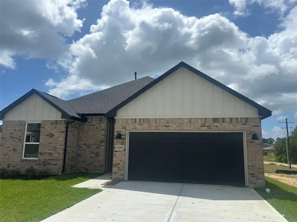 12059 Curlin Dr, Willis, TX 77318