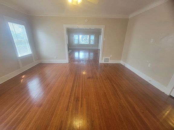 4th image of 1811 E Ocean Blvd #A