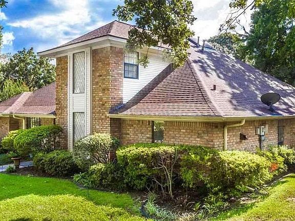 2nd image of 1401 Sleepy Hollow Ln