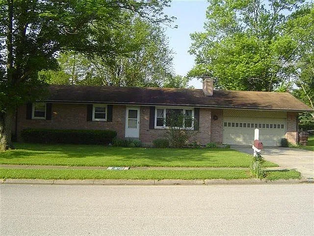 Robindale Dr — Photo 1