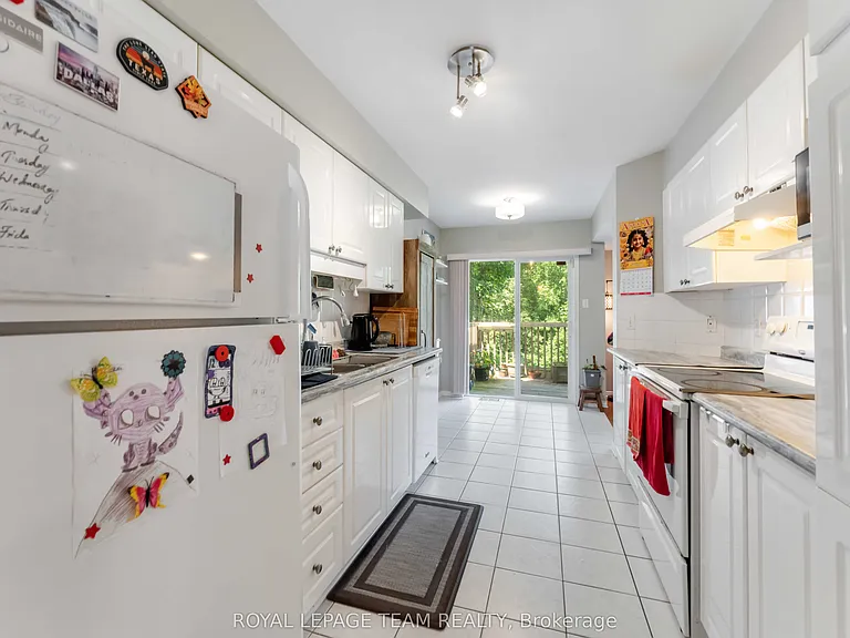 16 Cohen Ave — Photo 11