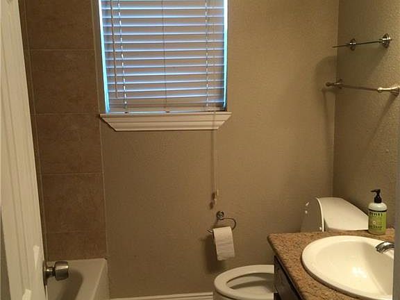 5th image of 4720 Bradford Dr #A