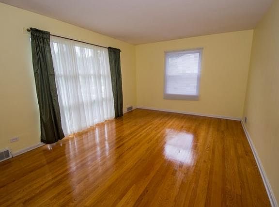 3rd image of 1710 Churchill Dr