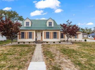 525 N Main St, Sullivan, IL