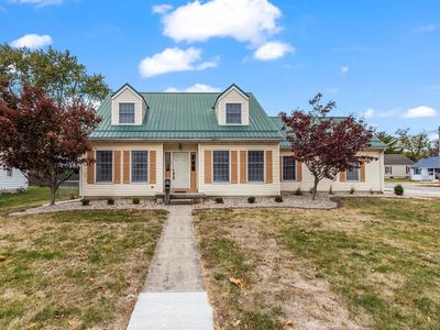 525 N Main St, Sullivan, IL, 61951