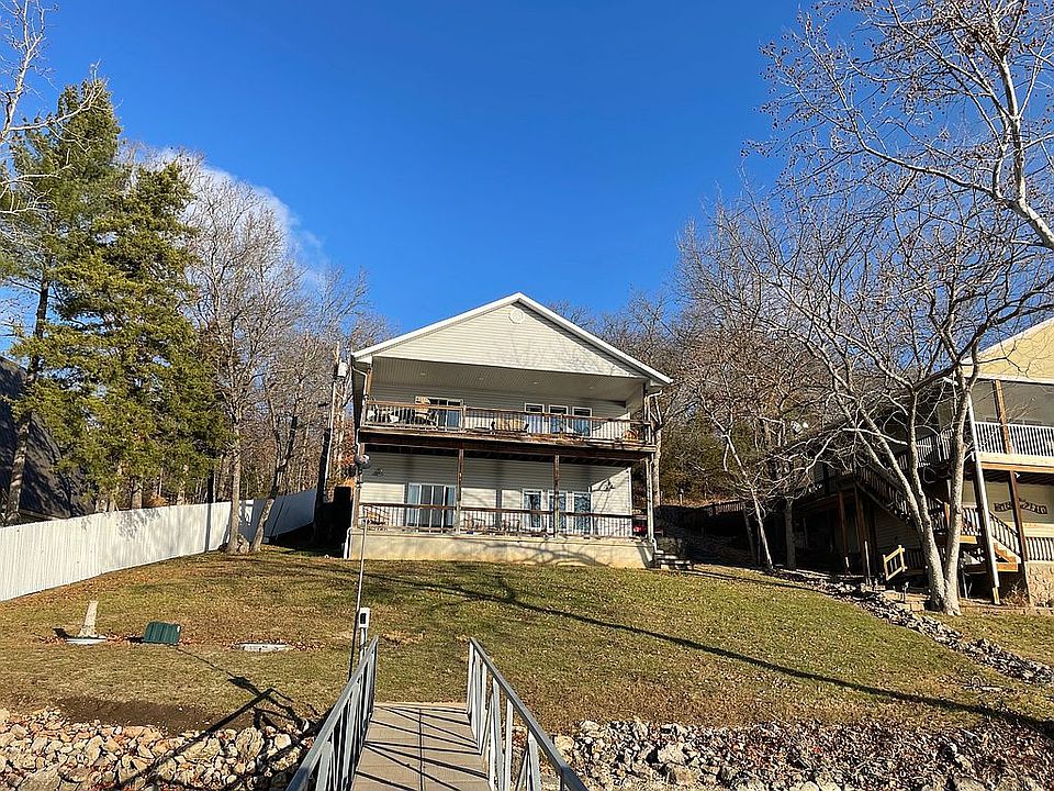 1st image of 690 Woodland Dr