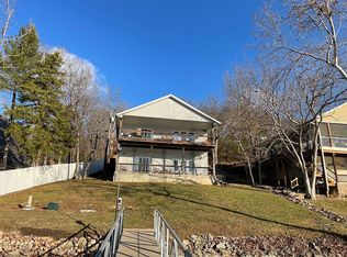 690 Woodland Dr, Climax Springs, MO 65324