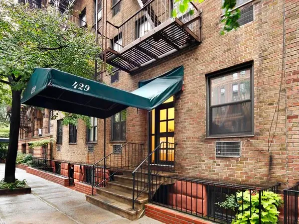 429 West 24th Street image 6 of 6